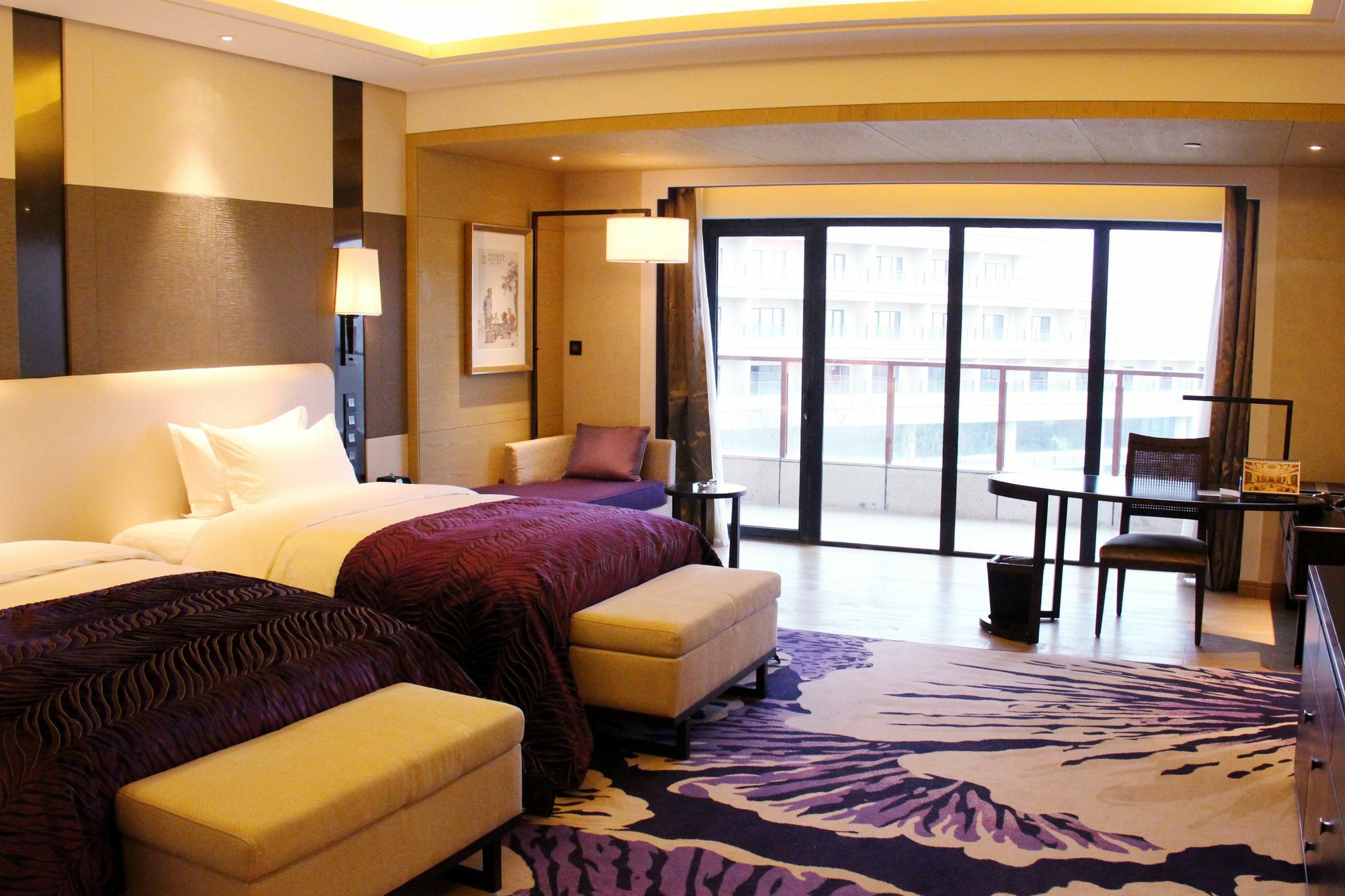 Radisson Blu Hotel Wuhan Etd Zone Exterior photo
